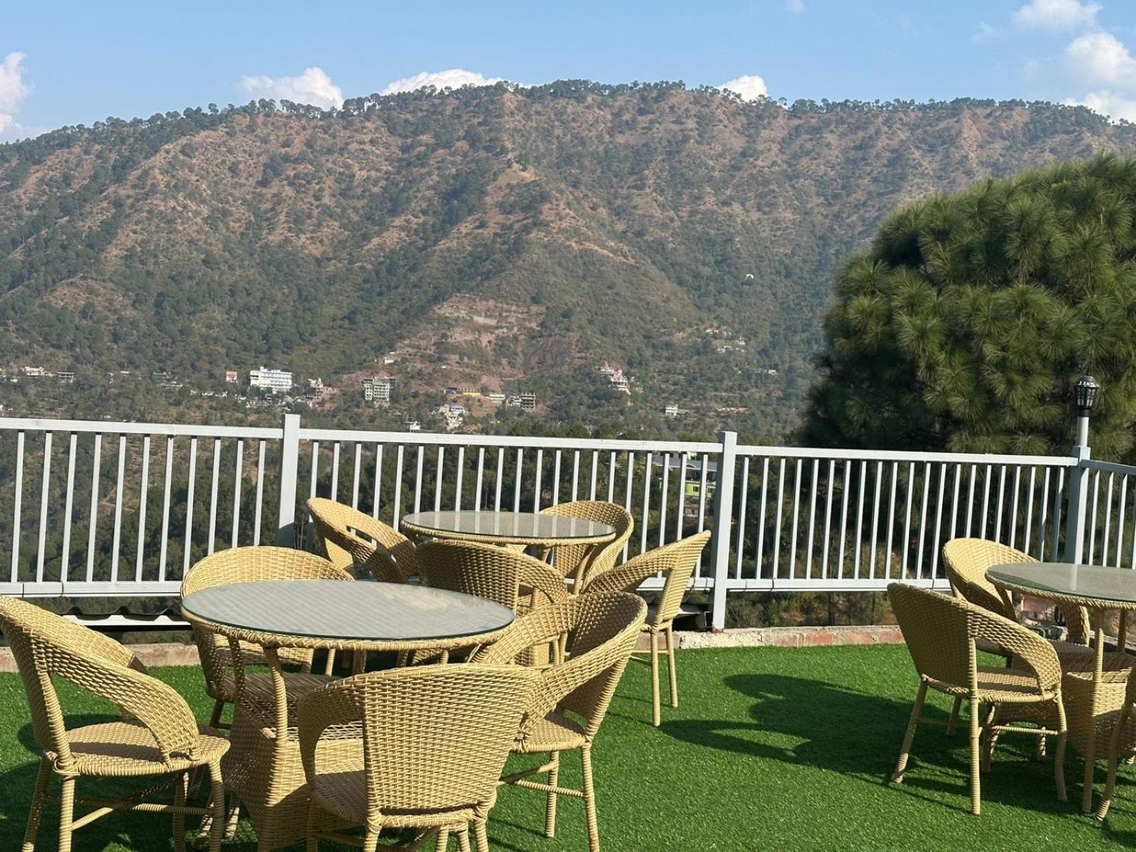 Kasauli Vista - A Boutique Stay Exterior photo